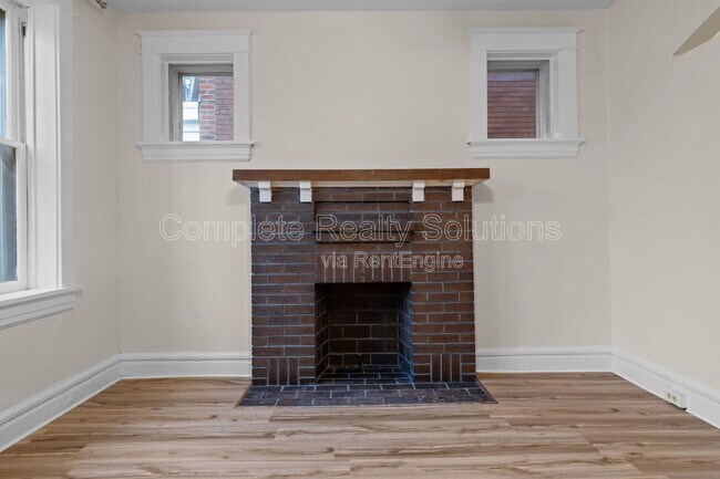 Building Photo - 4301 S 38th St