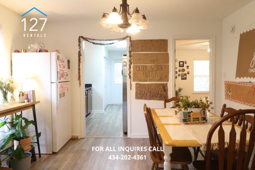 Building Photo - Conveniently Located Single Family Home with lots of space!