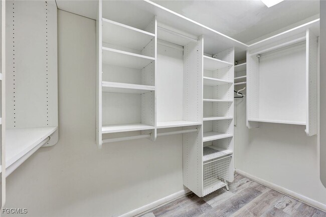 Building Photo - 120 Pinebrook Dr