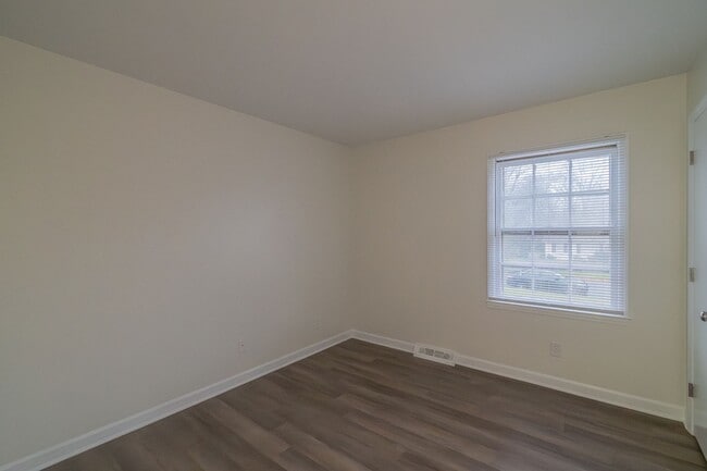 Building Photo - Newly Renovated 3-Bedroom Ranch with Spacious Yard!