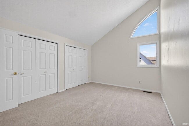 Building Photo - 1354 S College Mall Rd