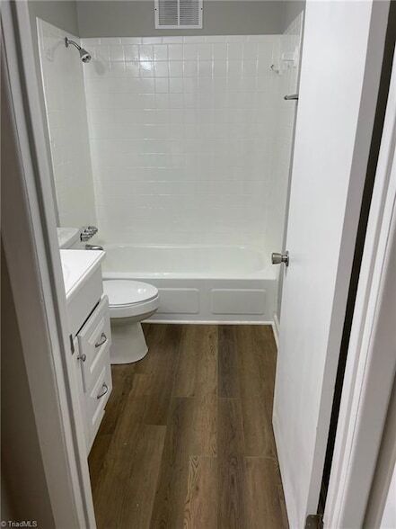 Building Photo - 1471 US-52