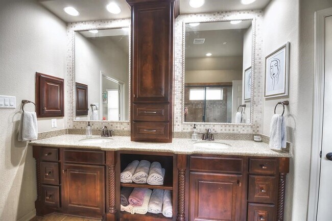 Building Photo - 29011 Powder Ridge Dr