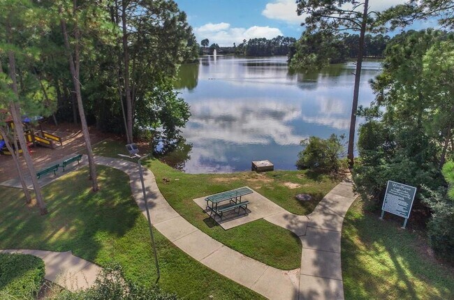 Building Photo - 20419 Windrose Bend Dr