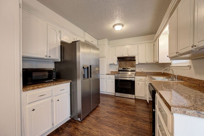 Building Photo - Corner-Lot Charmer Near Tinker AFB | Solar...