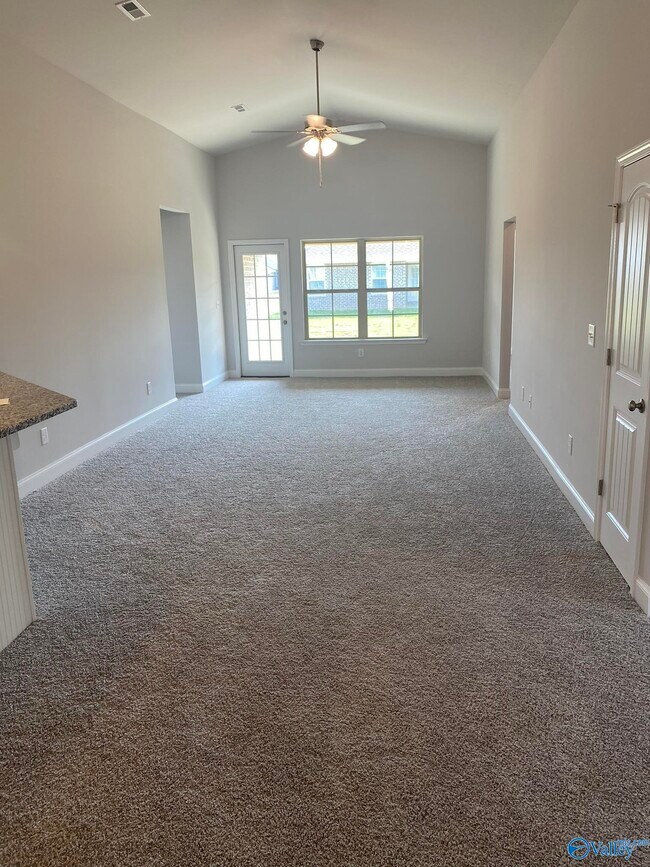 Building Photo - 109 Sorrelweed Dr