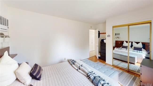 Building Photo - 121 Woodward Pkwy