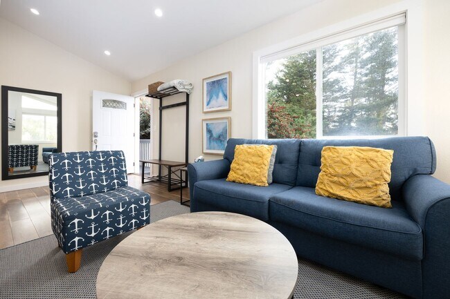 Building Photo - Lewis Triplex