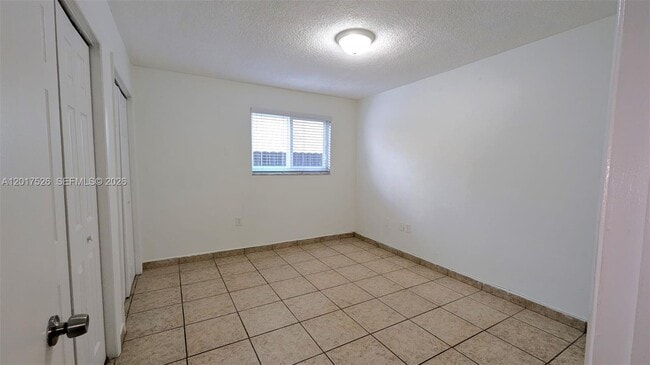 Building Photo - 3525 SW 25th Ter