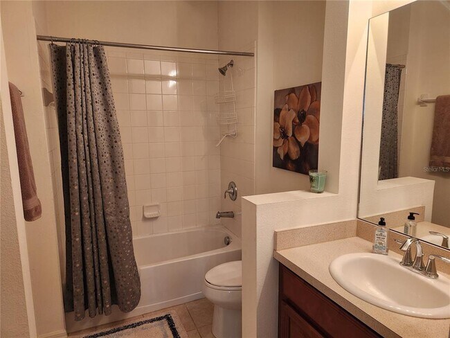 Building Photo - 8119 Villa Grande Ct