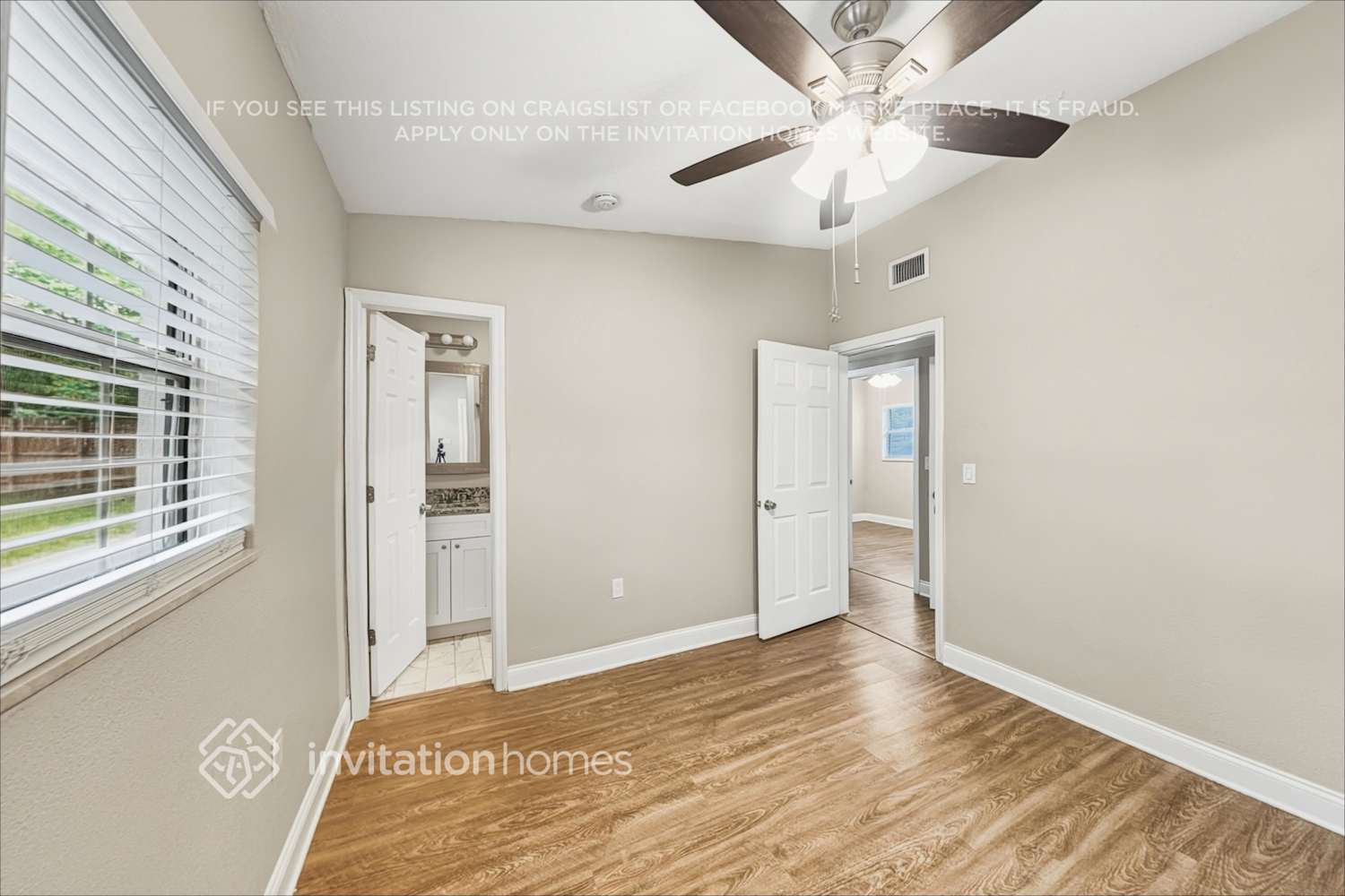 Building Photo - 3621 Sutton Dr