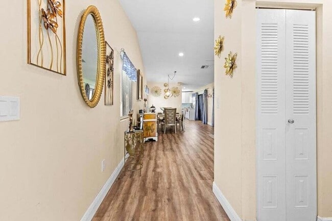 Building Photo - 2363 NW 13th Ct