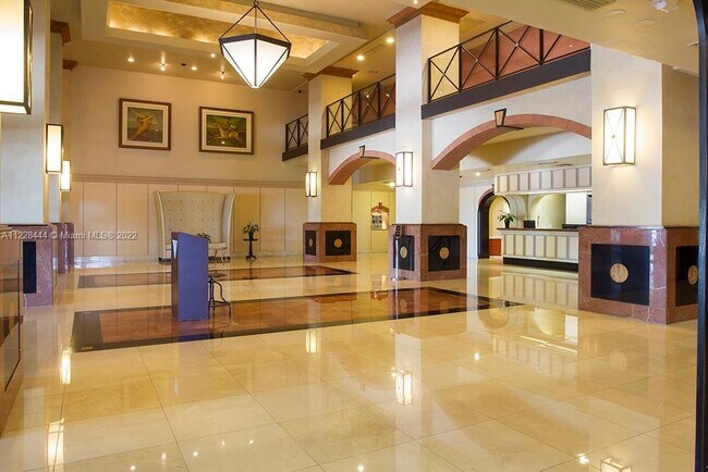 Building Photo - 555 NE 15th St