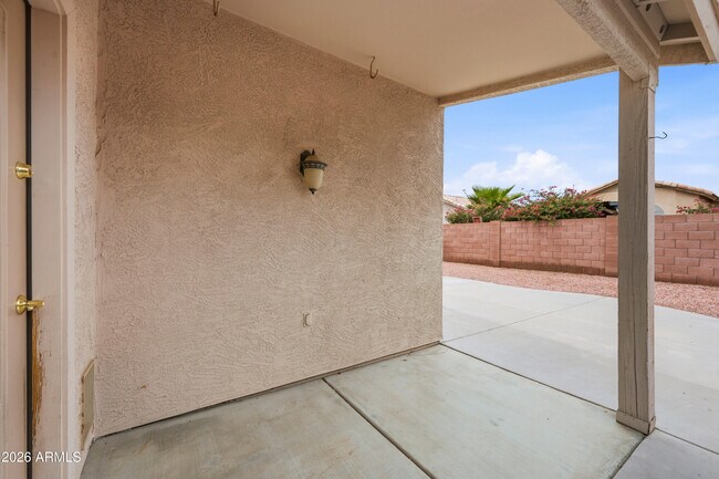 Building Photo - 4512 E Windsong Dr