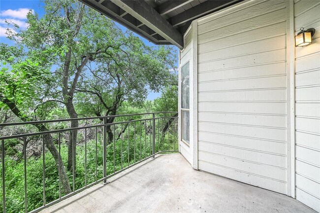 Building Photo - 6000-20 Shepherd Mountain Cove
