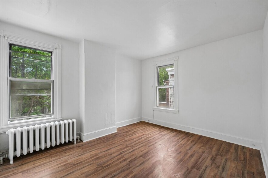 Building Photo - 1147 Potter St