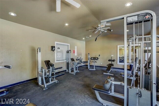 Building Photo - 5021 River Glen Dr