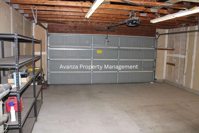 Building Photo - 4 Bedroom/2 Bath Home in Clovis  (Herndon and Armstrong)