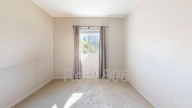 Building Photo - 605 Flathead River St
