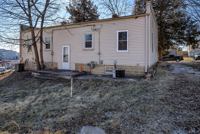 Building Photo - Ralston Rental Home Available