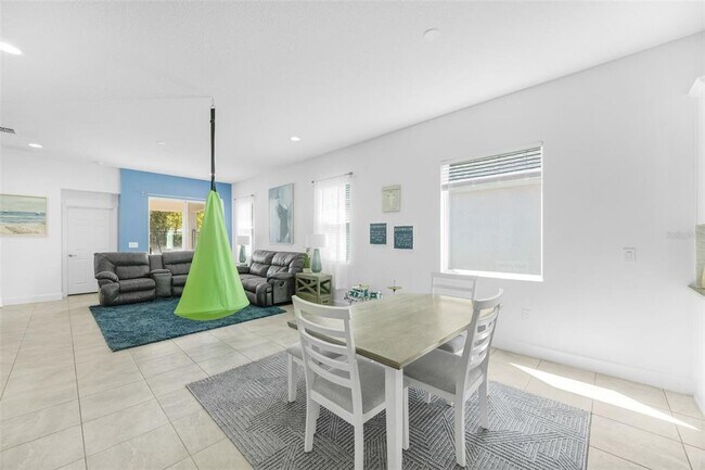 Building Photo - 5547 Del Coronado Dr