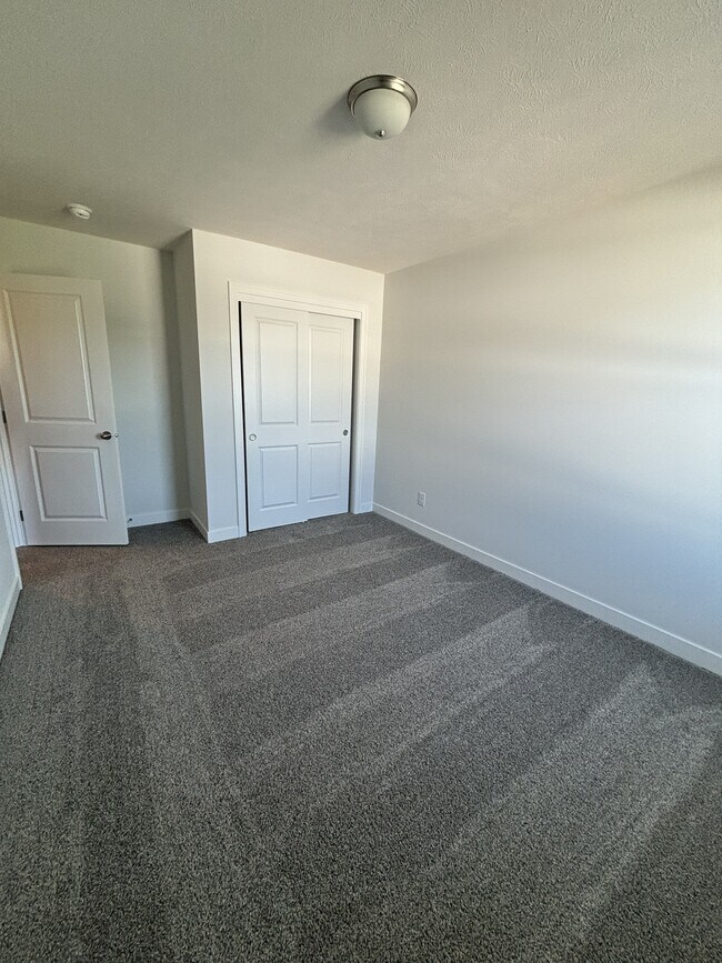 Building Photo - 11407 N 161st Ct