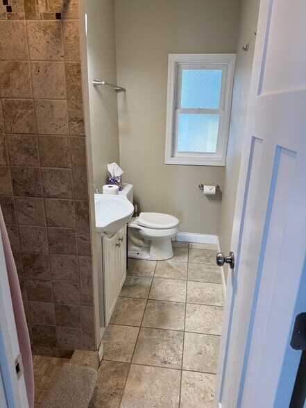 Building Photo - 53 Greer Dr