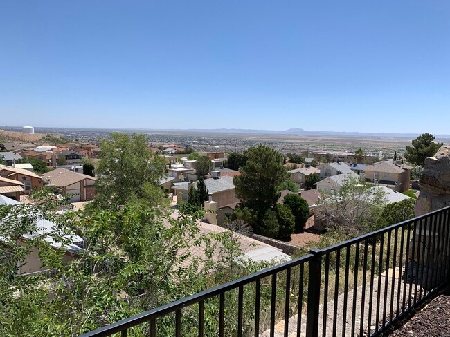 Building Photo - 6745 Ridge Top Dr