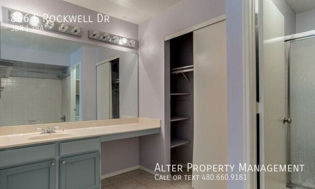 Building Photo - 866 E Rockwell Dr