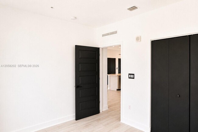 Building Photo - 4740 NW 84th Ct