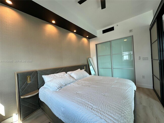 Building Photo - 234 NE 3rd St