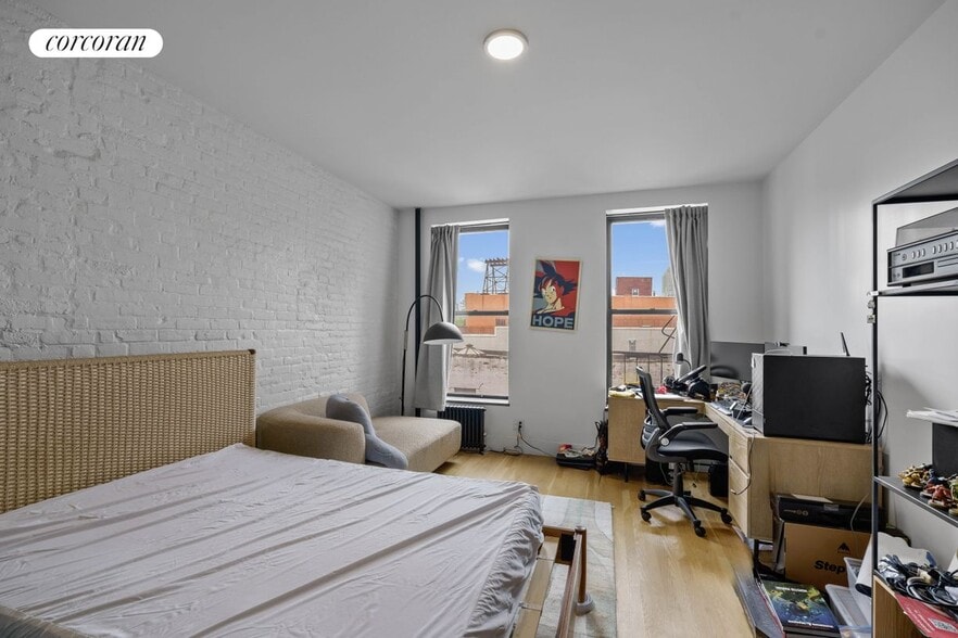 Building Photo - 566 Vanderbilt Ave