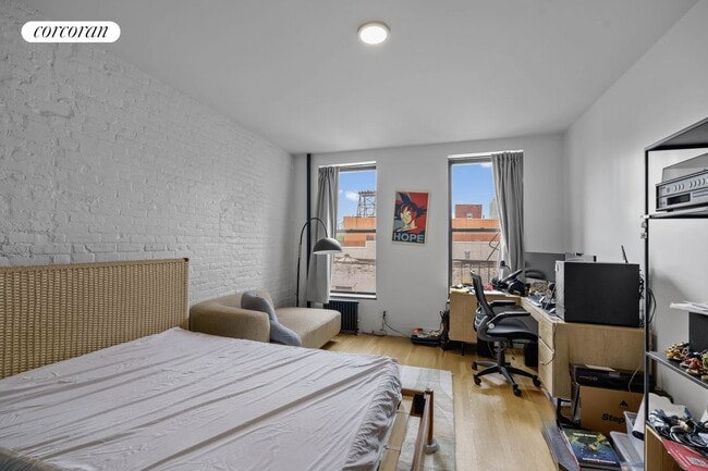 Building Photo - 566 Vanderbilt Ave