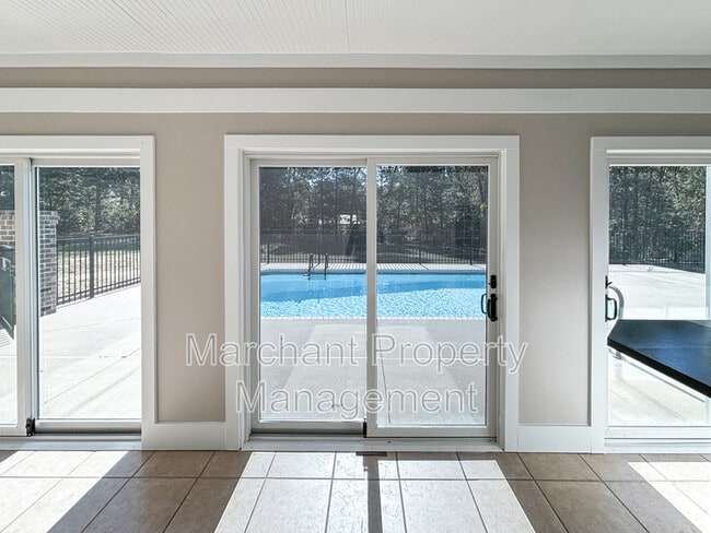 Building Photo - 317 Hunter Rd