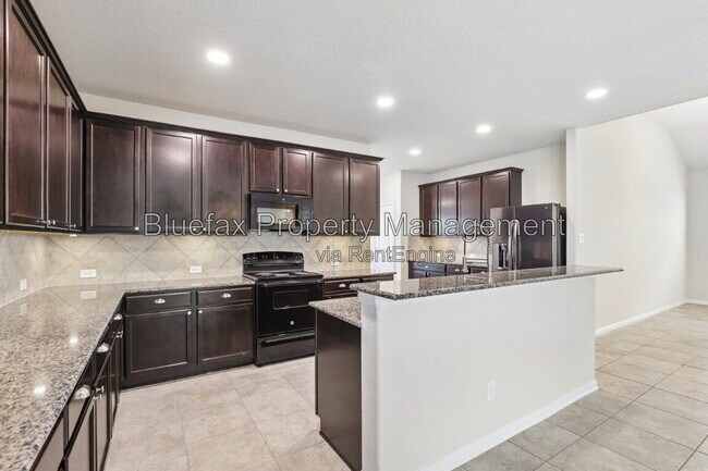 Building Photo - 1807 Golden Maple