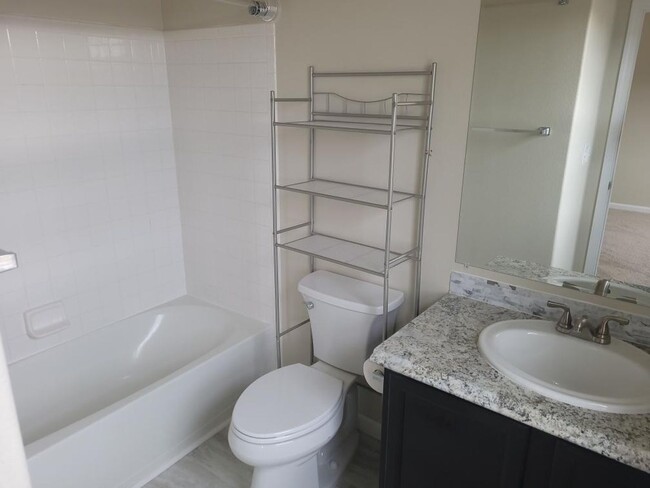 Building Photo - Charming 2BR Townhome in Aurora