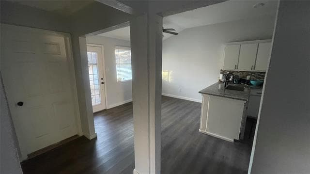 Building Photo - 5070 Tierney Ct N