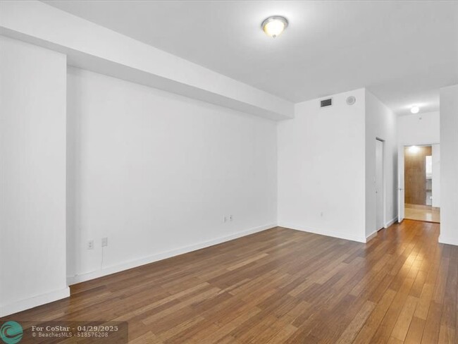 Building Photo - 7901 Hispanola Ave