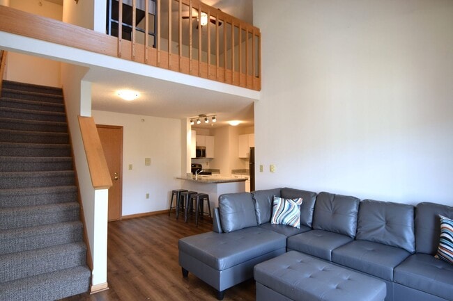 Building Photo - 3 Bedroom, 1 Bathroom