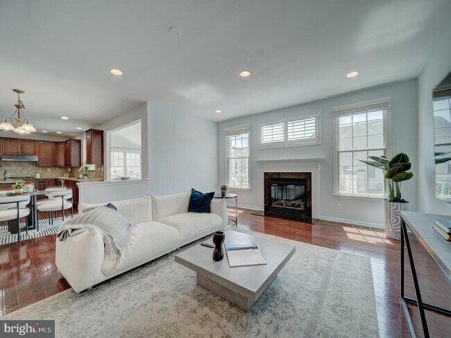 Building Photo - 43320 Barnstead Dr