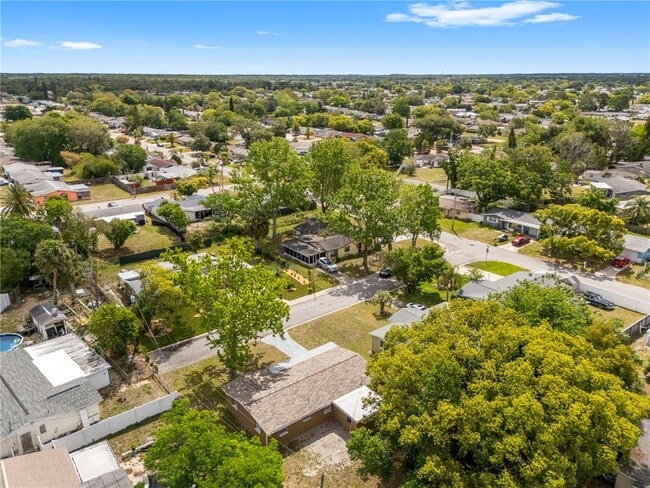Building Photo - 10803 Hyssop St