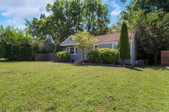 Building Photo - 2129 Crystal Dr