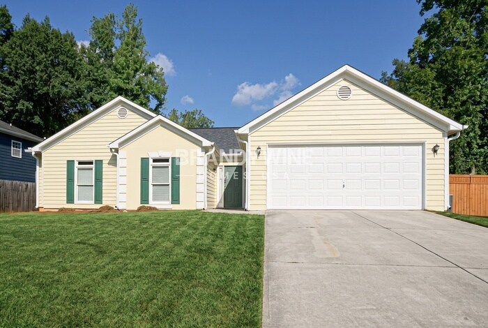 Building Photo - 130 Park Meadows Dr SW