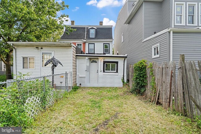 Building Photo - 225 Market St