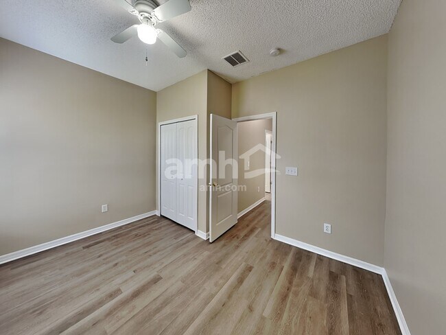 Building Photo - 4926 Waterside Pointe Cir