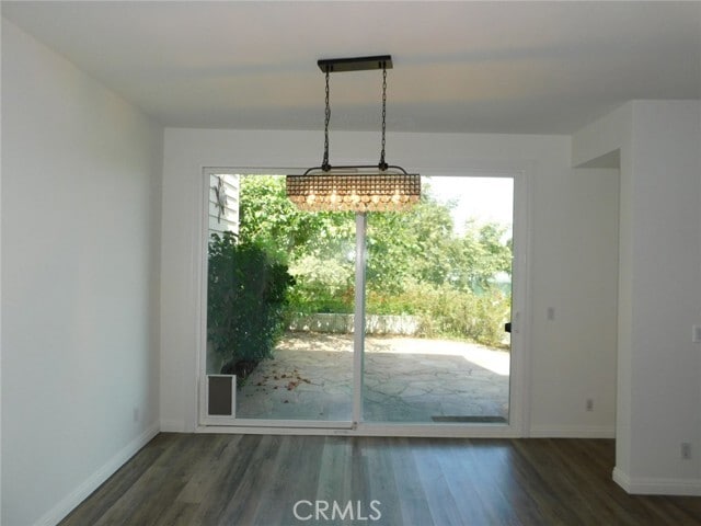Building Photo - 5 Lakefront