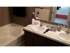 Building Photo - 3125 Queen Alexandria Dr