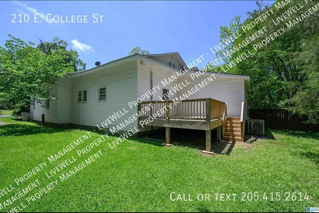 Building Photo - 210 E College St