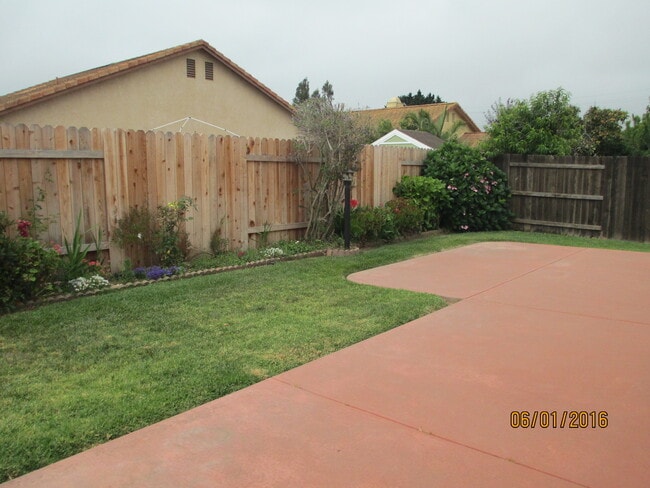 Building Photo - Single Story Rio Vista Home
