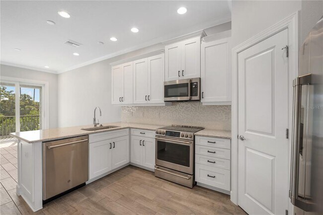 Building Photo - 4055 Rocky Shores Dr